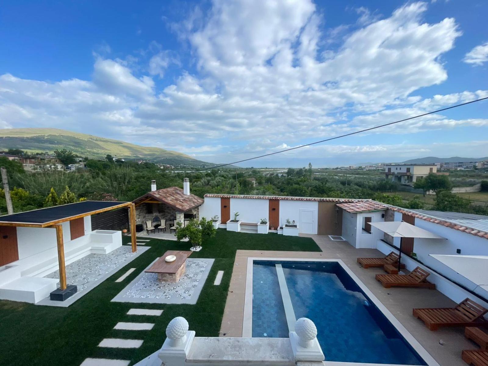 Villa Lejzo - Swimming Pool Berat Exterior foto