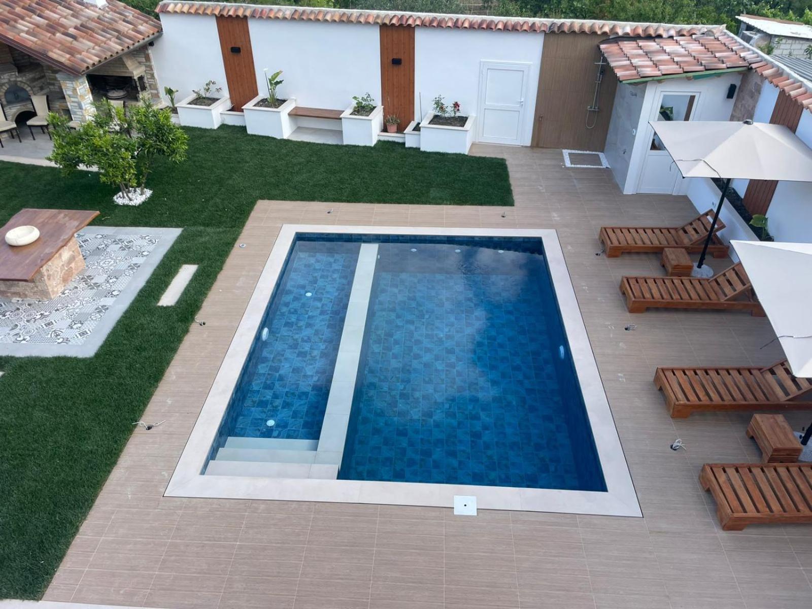 Villa Lejzo - Swimming Pool Berat Exterior foto