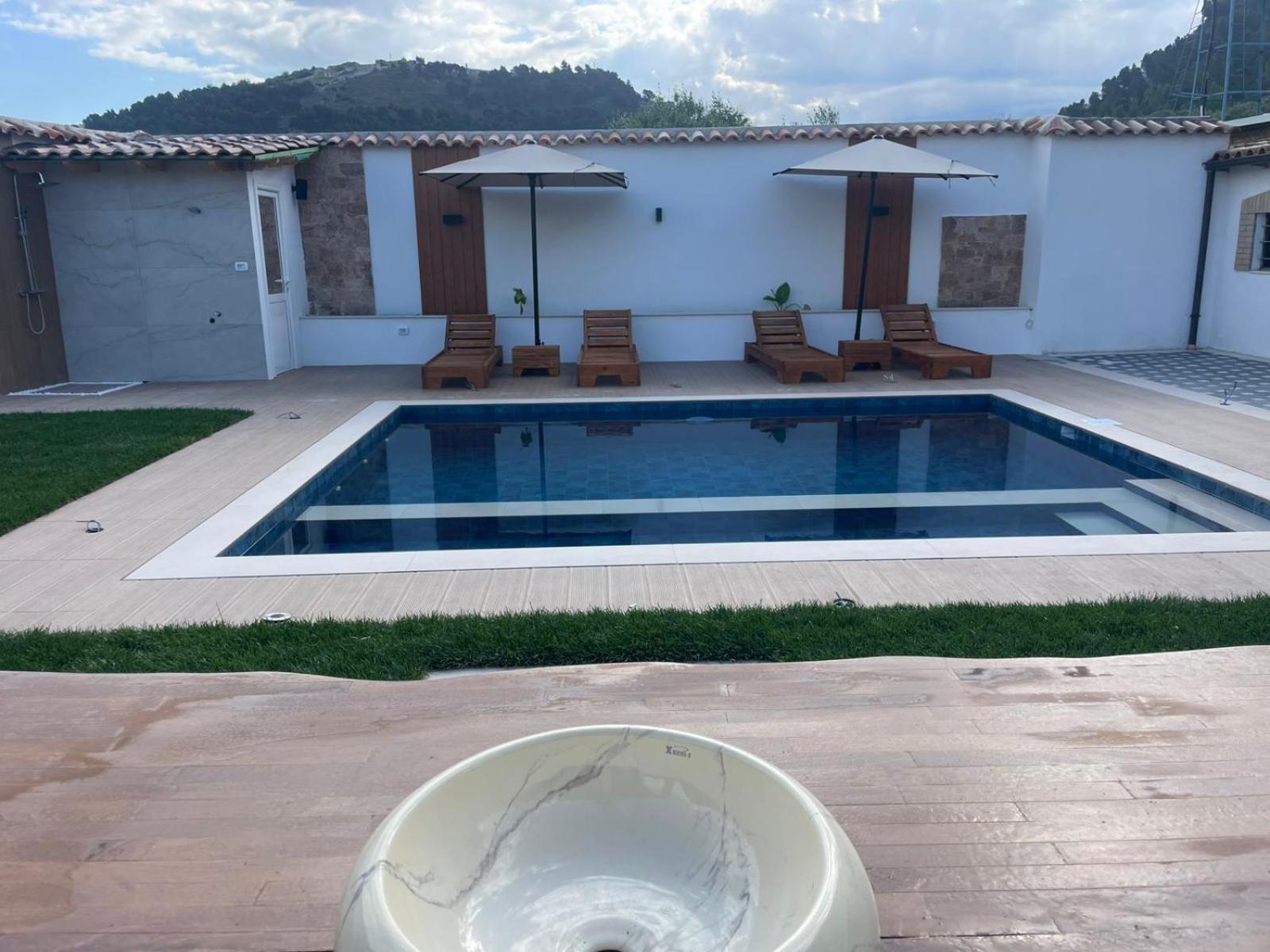 Villa Lejzo - Swimming Pool Berat Exterior foto