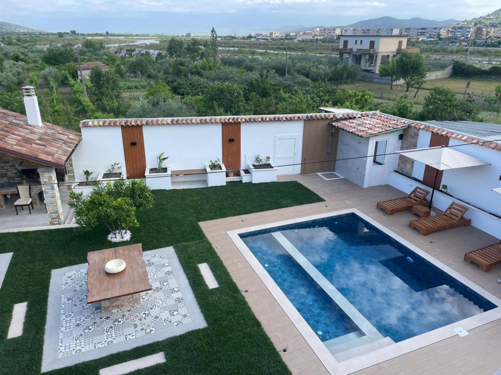 Villa Lejzo - Swimming Pool Berat Exterior foto