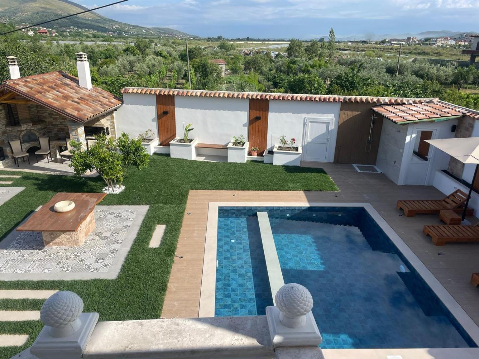 Villa Lejzo - Swimming Pool Berat Exterior foto